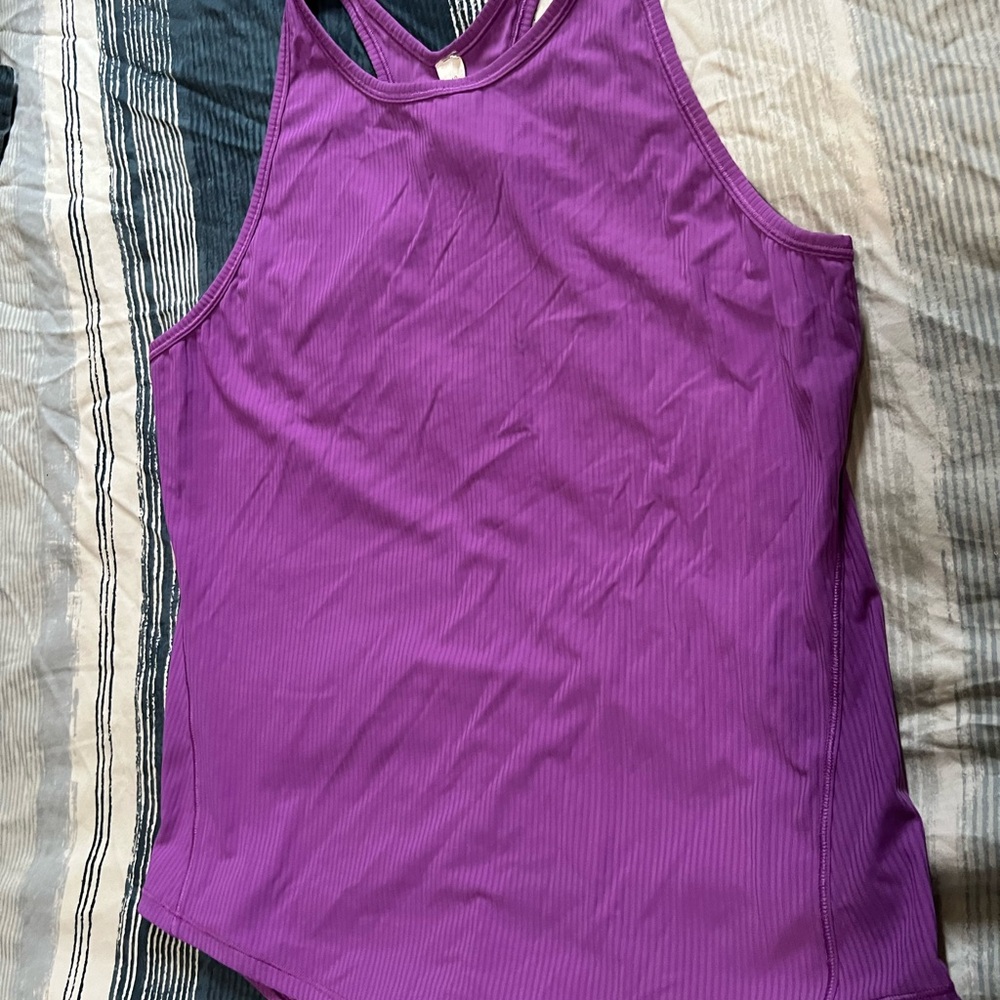 Lululemon tank